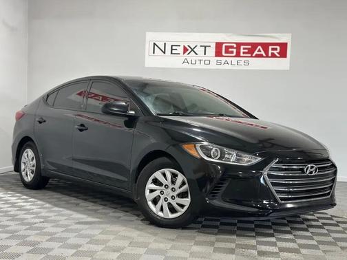 2018 Hyundai ELANTRA SE