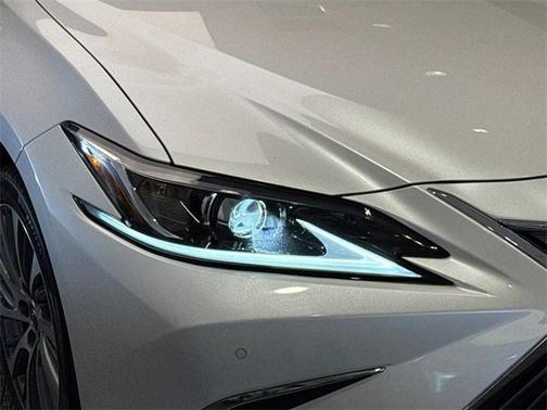 2021 Lexus ES 350 Base