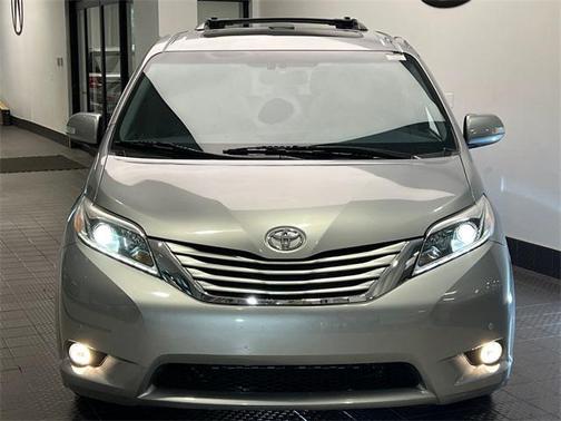 2017 Toyota Sienna Limited Premium
