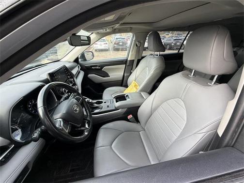 2021 Toyota Highlander Hybrid XLE