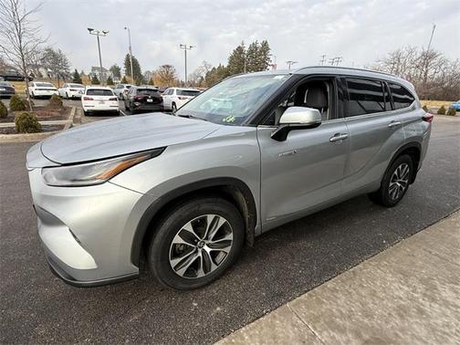 2021 Toyota Highlander Hybrid XLE