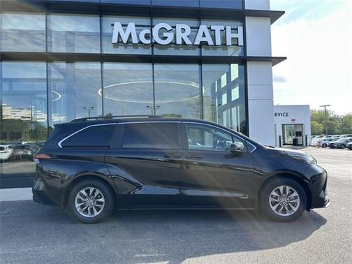2021 Toyota Sienna LE