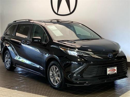 2021 Toyota Sienna LE