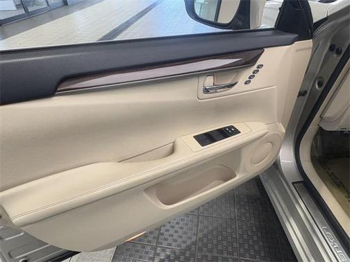 2015 Lexus ES 350 Crafted Line