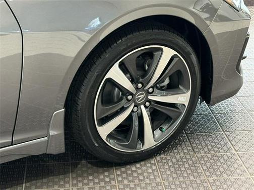 2025 Acura TLX Technology
