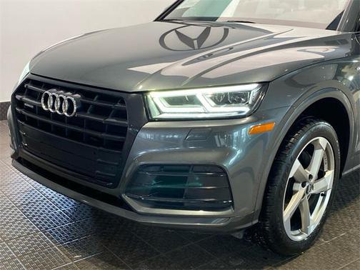 2020 Audi Q5 45 Titanium Premium