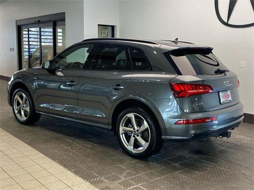 2020 Audi Q5 45 Titanium Premium