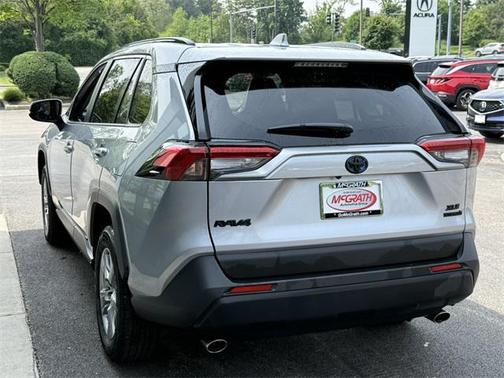 2022 Toyota RAV4 Hybrid XLE