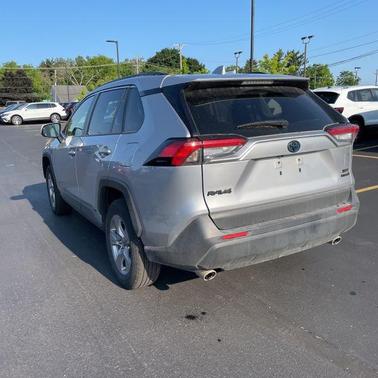 2022 Toyota RAV4 Hybrid XLE
