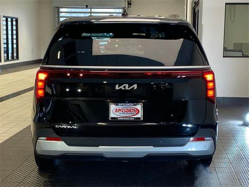 2025 Kia Carnival LXS