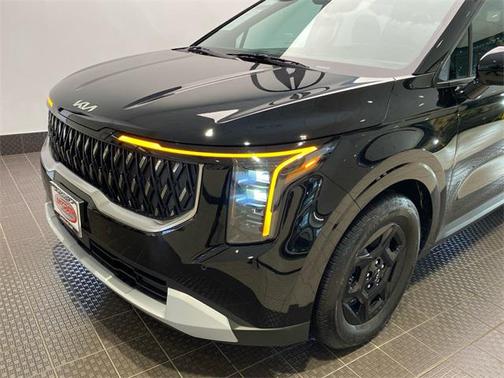 2025 Kia Carnival LXS