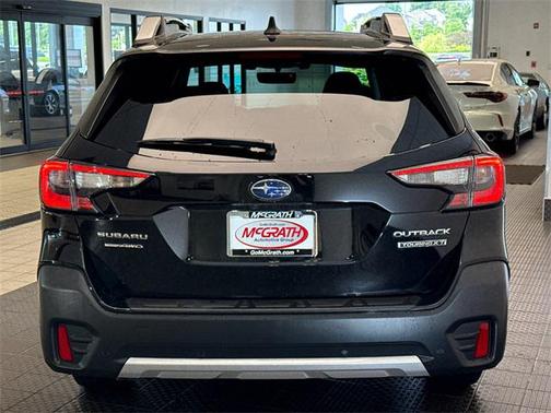 2022 Subaru Outback Touring XT