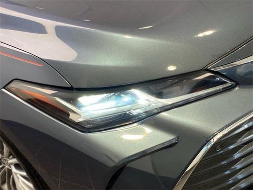 2021 Toyota Avalon Hybrid Limited
