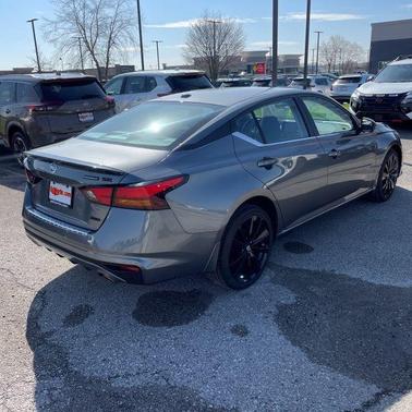 2022 Nissan Altima SR Intelligent AWD