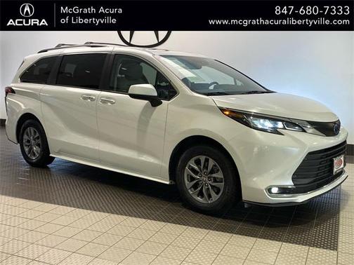 2022 Toyota Sienna XLE
