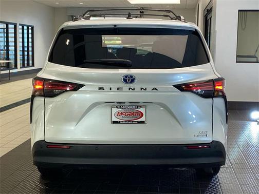 2022 Toyota Sienna XLE