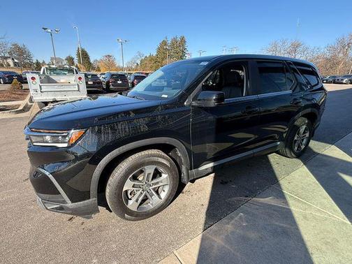 2023 Honda Pilot AWD EX-L 8 Passenger