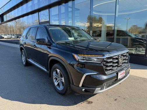 2023 Honda Pilot AWD EX-L 8 Passenger