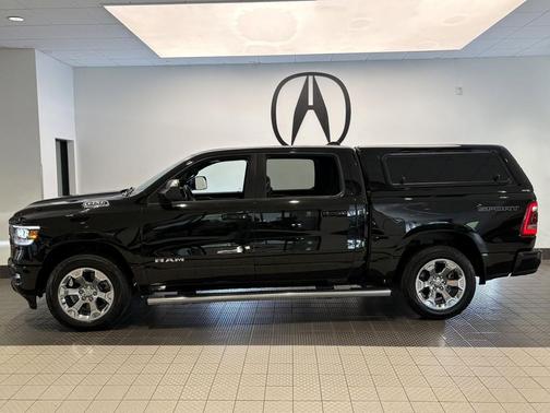 Diamond Black Crystal Pearlcoat 2022 RAM 1500 Big Horn/Lone Star