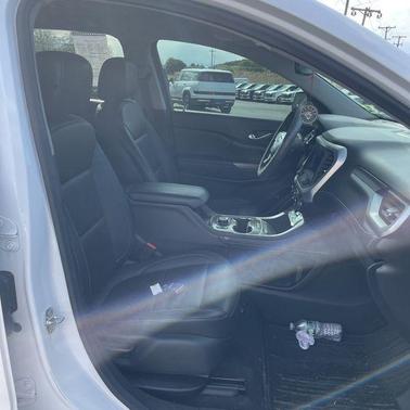 Summit White 2023 GMC Acadia AWD SLT