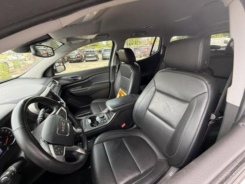 Summit White 2023 GMC Acadia AWD SLT