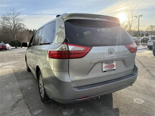 2017 Toyota Sienna XLE Premium