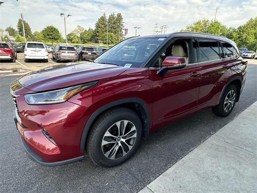 2021 Toyota Highlander XLE