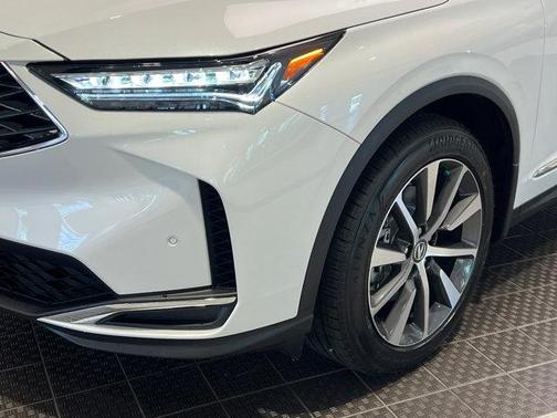 Platinum White Pearl 2026 Acura MDX Technology Package