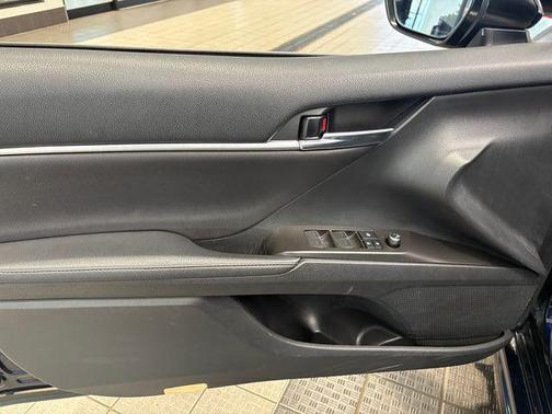 Cavalry Blue/Midnight Black Metallic 2022 Toyota Camry XSE