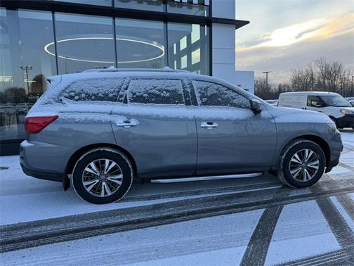 2020 Nissan Pathfinder SL 4WD