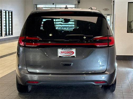 2021 Chrysler Pacifica Touring AWD