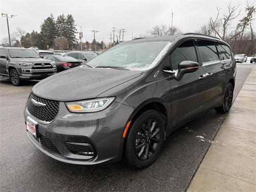 2021 Chrysler Pacifica Touring AWD