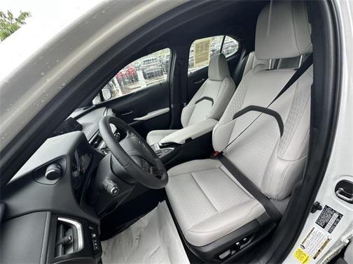 2022 Lexus UX 200 Base