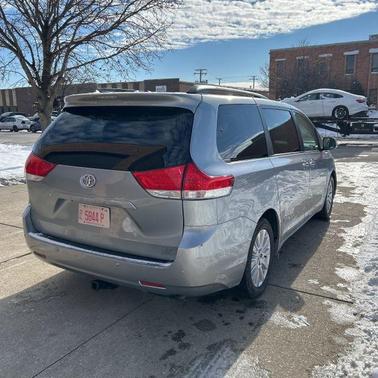 2014 Toyota Sienna XLE
