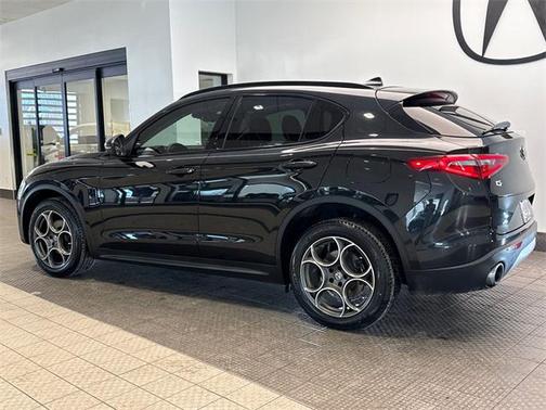 2018 Alfa Romeo Stelvio Sport