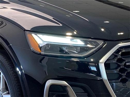 2024 Audi Q5 45 S line Premium