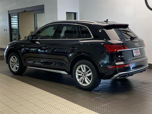 2024 Audi Q5 45 S line Premium