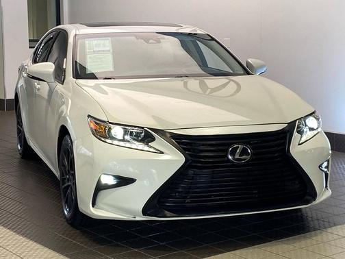 Eminent White Pearl 2016 Lexus ES 350 Base
