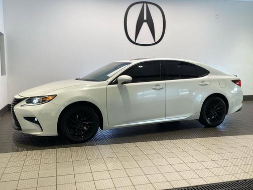 Eminent White Pearl 2016 Lexus ES 350 Base