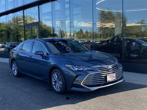 2019 Toyota Avalon XLE