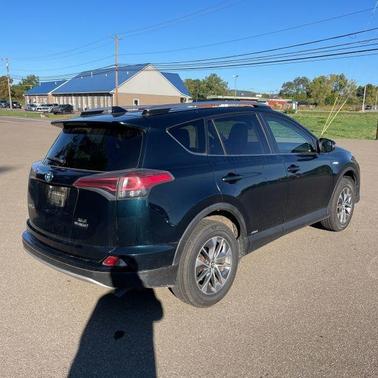 2017 Toyota RAV4 Hybrid XLE