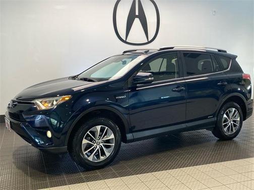 2017 Toyota RAV4 Hybrid XLE