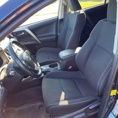 2017 Toyota RAV4 Hybrid XLE
