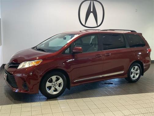 2020 Toyota Sienna LE