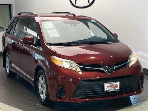 2020 Toyota Sienna LE