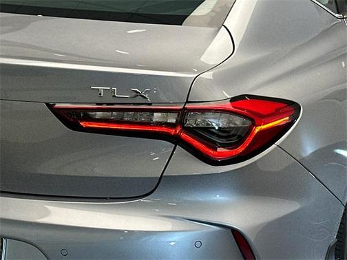 2025 Acura TLX Technology
