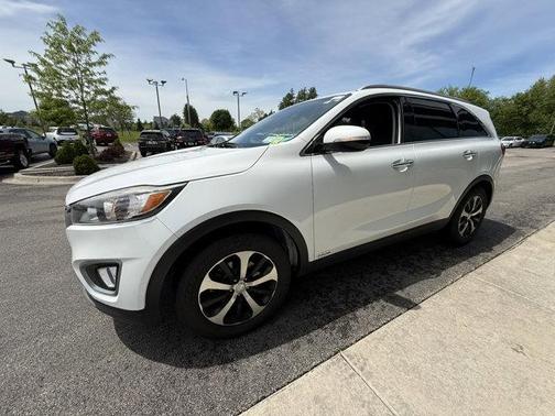 Snow White Pearl 2018 Kia Sorento EX