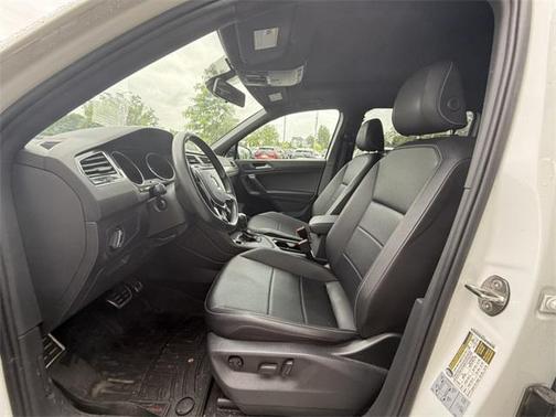 2021 Volkswagen Tiguan 2.0T SE R-Line Black