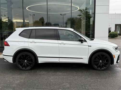 2021 Volkswagen Tiguan 2.0T SE R-Line Black