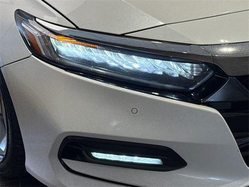 2019 Honda Accord Touring 2.0T